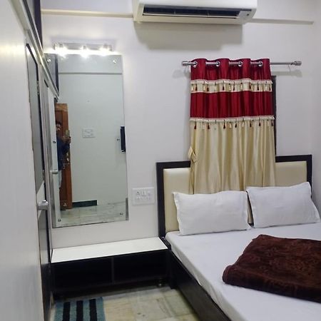 Hotel Roshan Palace Ambaji ภายนอก รูปภาพ