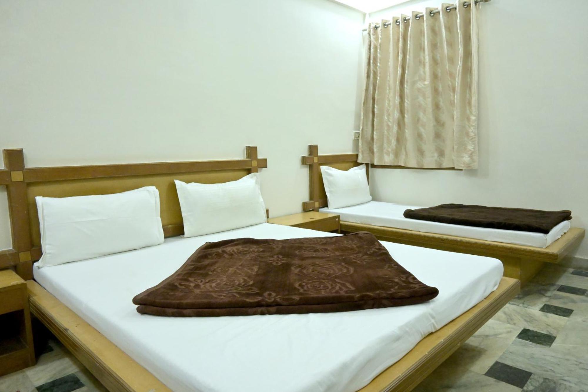 Hotel Roshan Palace Ambaji ภายนอก รูปภาพ